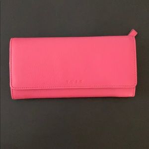 Tusk ascot accordion wallet - NEW